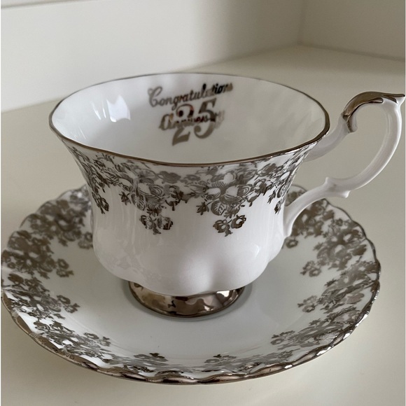 EUC VTG Royal Albert Bone China in Silver and White 25th Anniversary Inside Cup - Picture 2 of 7